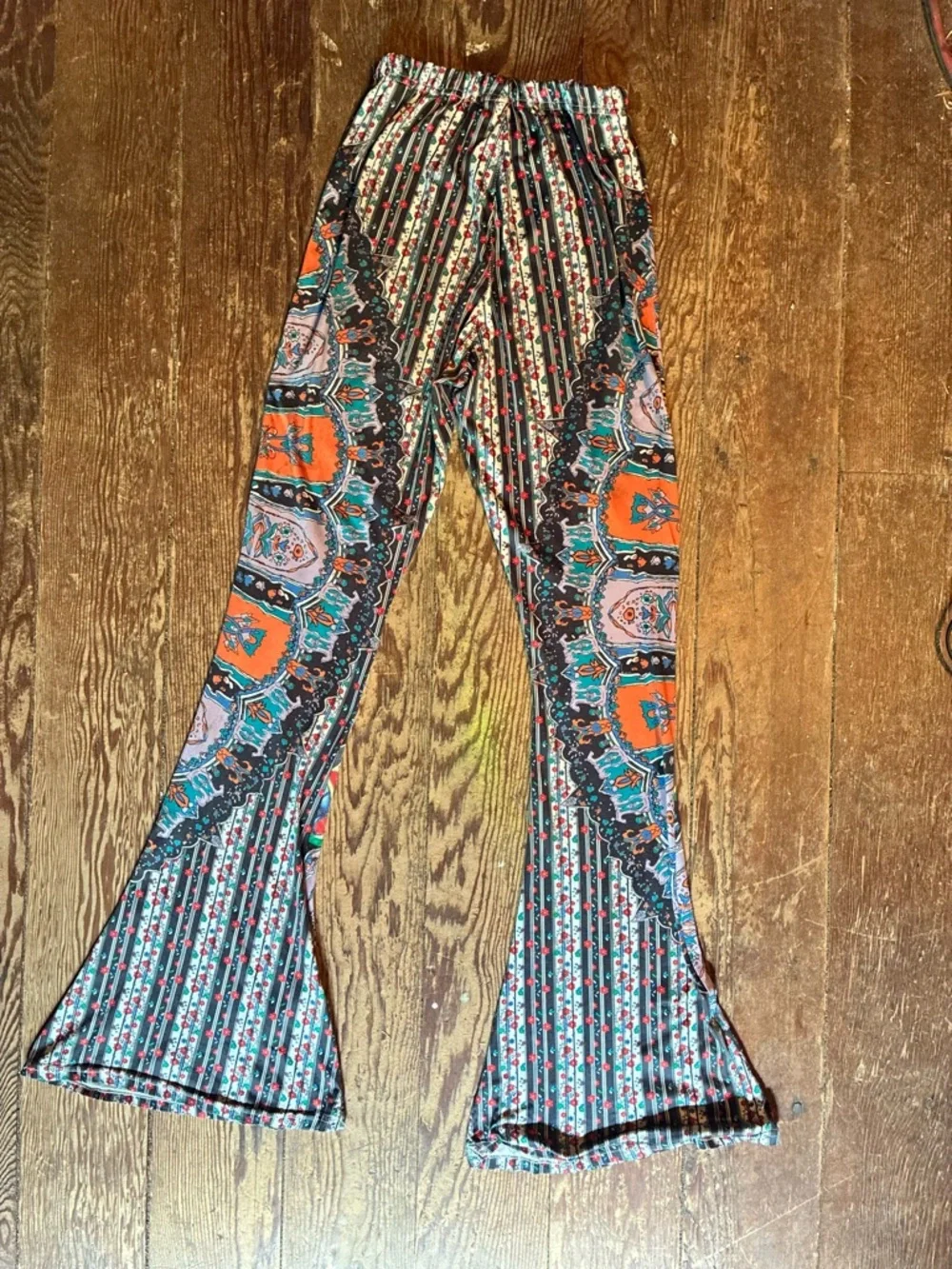 Girls Multicolor Boho Flare Leggings - Picture 4 of 4